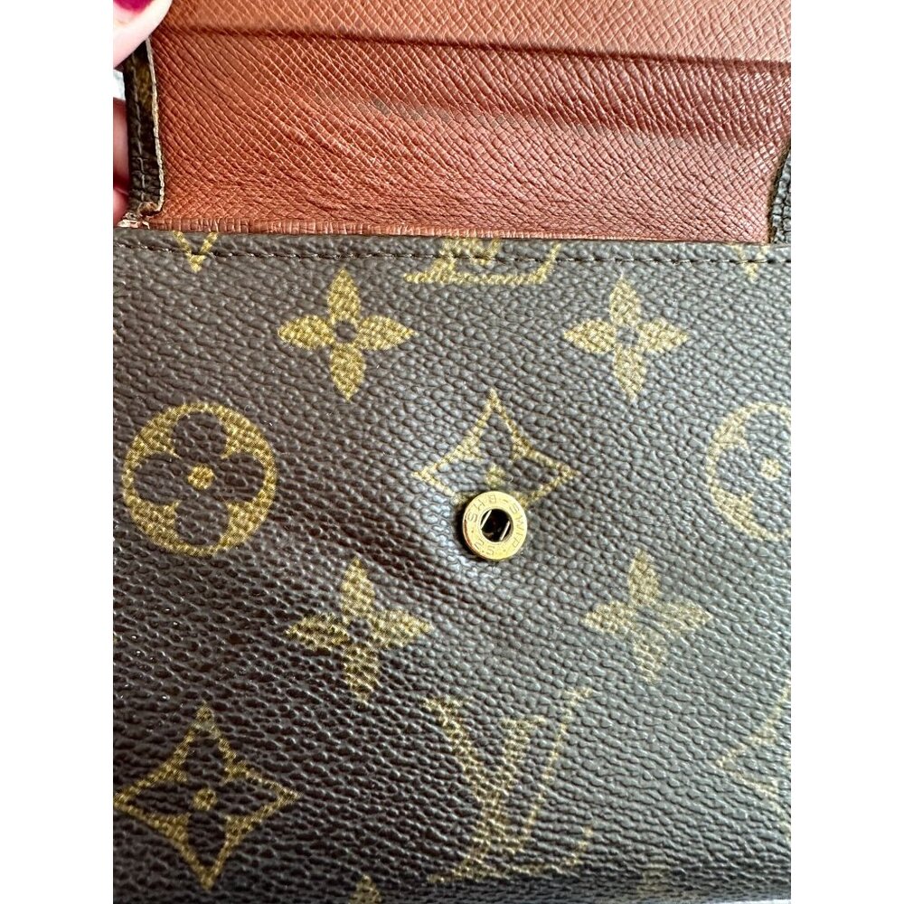 LOUIS VUITTON Brown Elise Monogram Snap Wallet - Picture 6 of 12